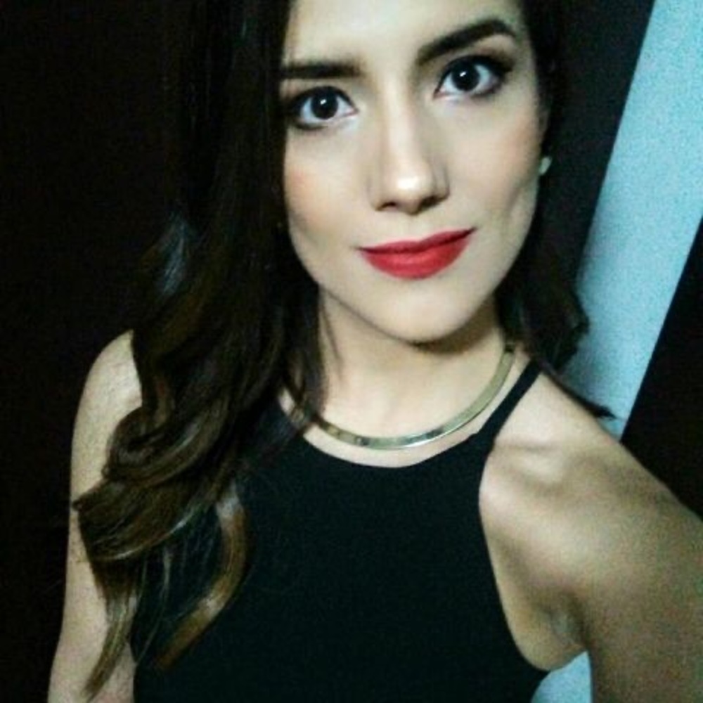 Meet your Posher, Anacristina